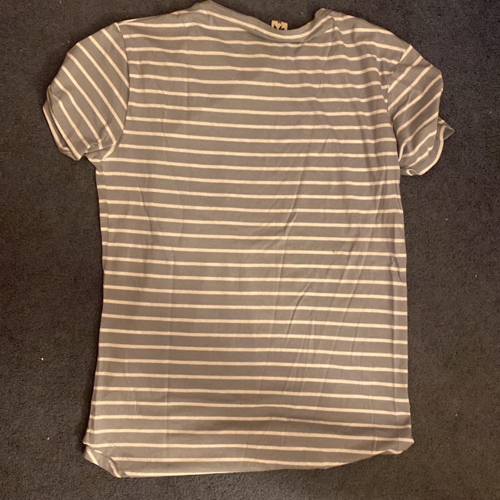 Urban Outfitters Pocket T-Shirt - Picture 3 of 3